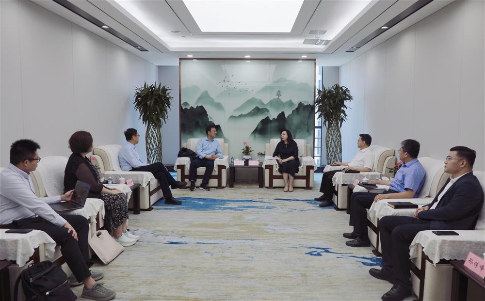 建投投資一行到產(chǎn)發(fā)集團洽談合作